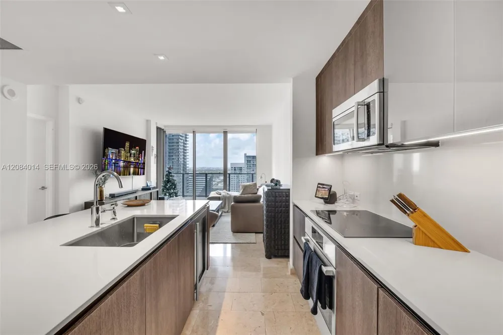 68 SE 6th St #2406 Miami, FL 33131