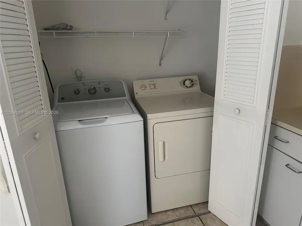 6272 NW 186th St #212 Hialeah, FL 33015