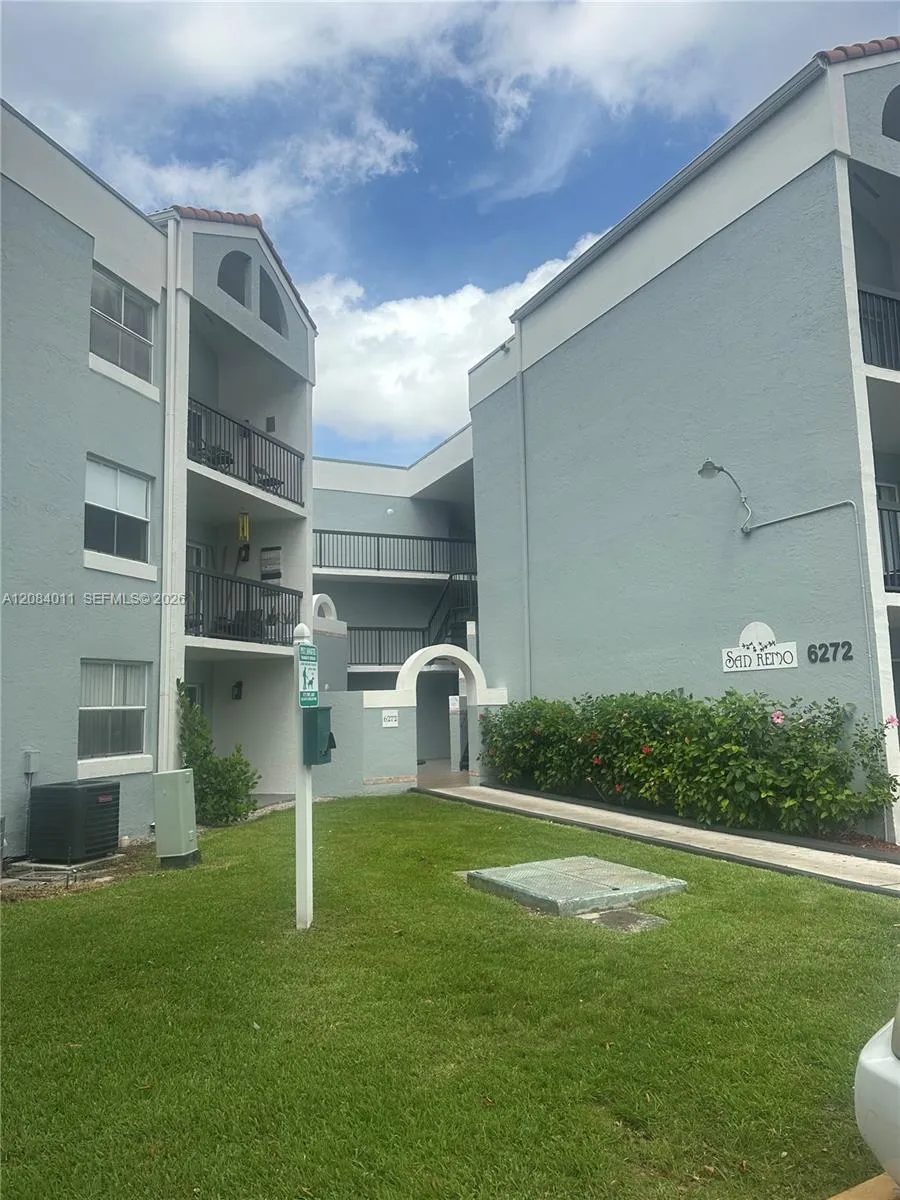 6272 NW 186th St #212 Hialeah, FL 33015