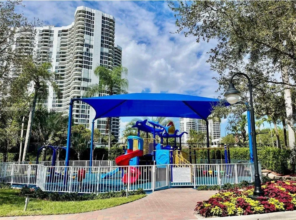 3400 NE 192nd St #PH7 Aventura, FL 33180