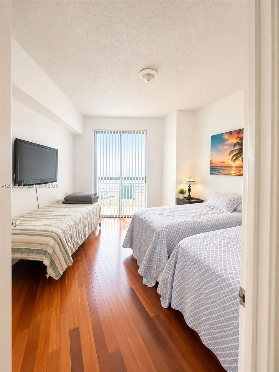 3400 NE 192nd St #PH7 Aventura, FL 33180