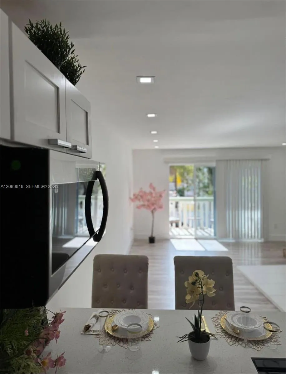 15201 NE 6th Ave #C210 Miami, FL 33162