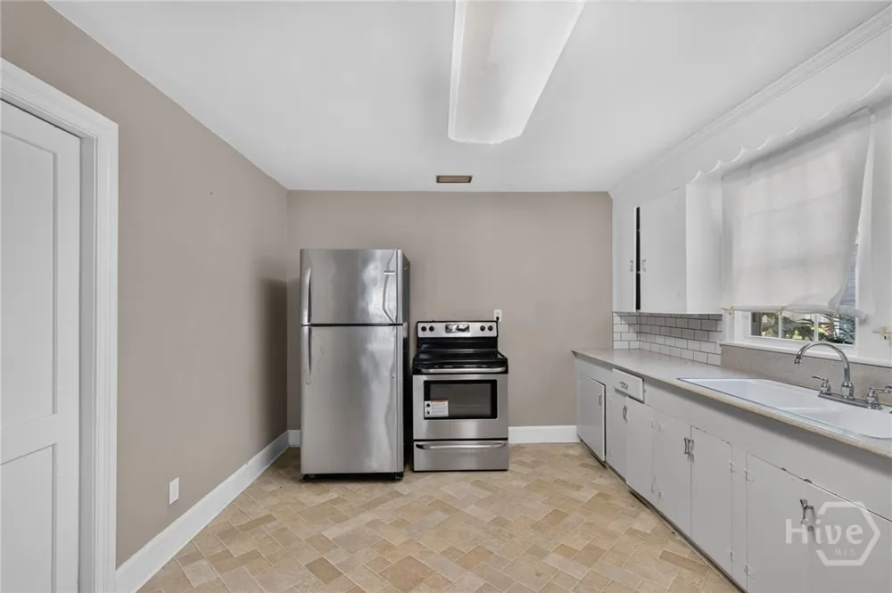 412 Lawton Avenue Savannah, GA 31404