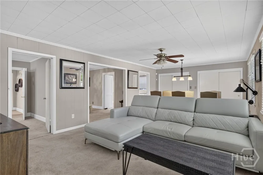 412 Lawton Avenue Savannah, GA 31404