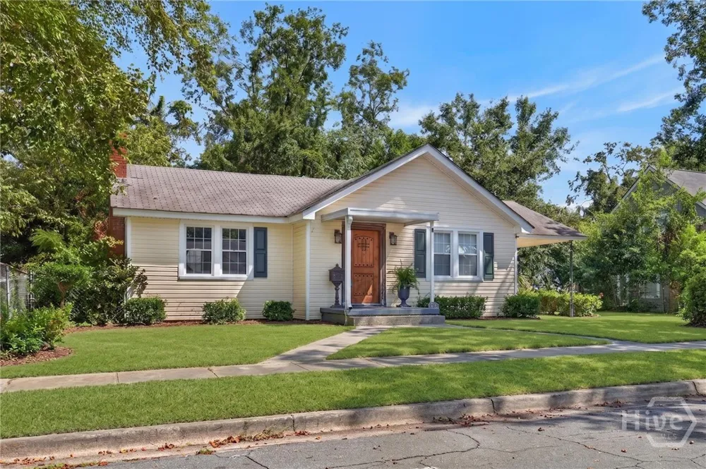 412 Lawton Avenue Savannah, GA 31404