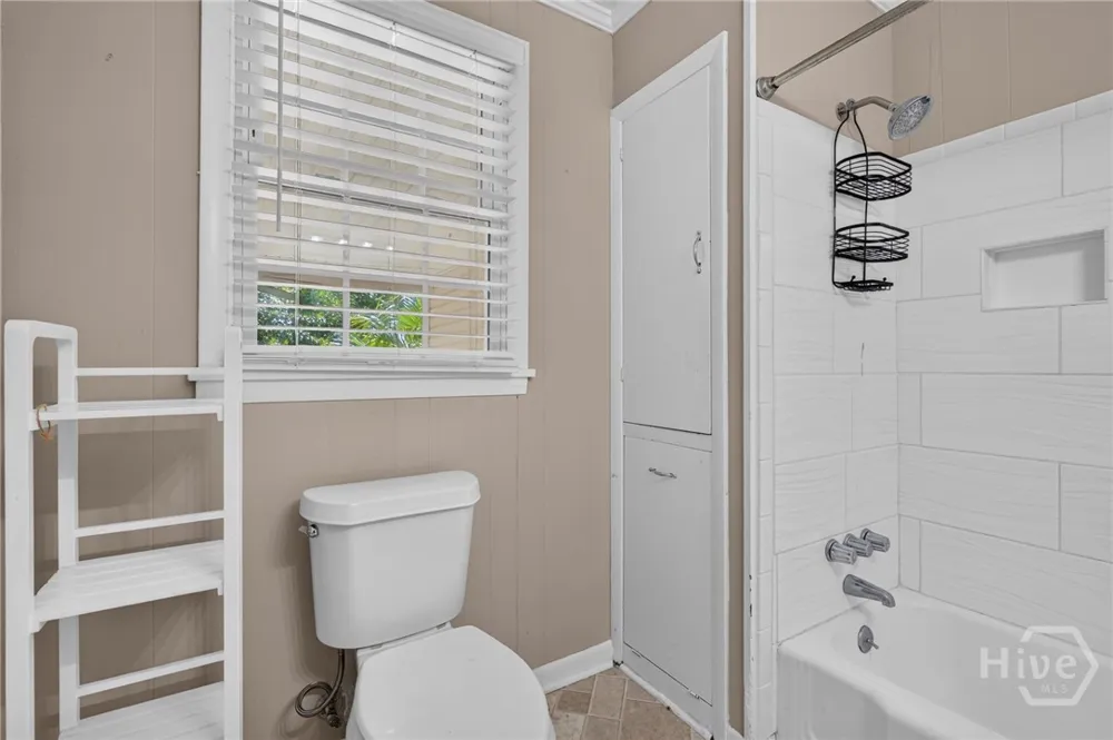 412 Lawton Avenue Savannah, GA 31404