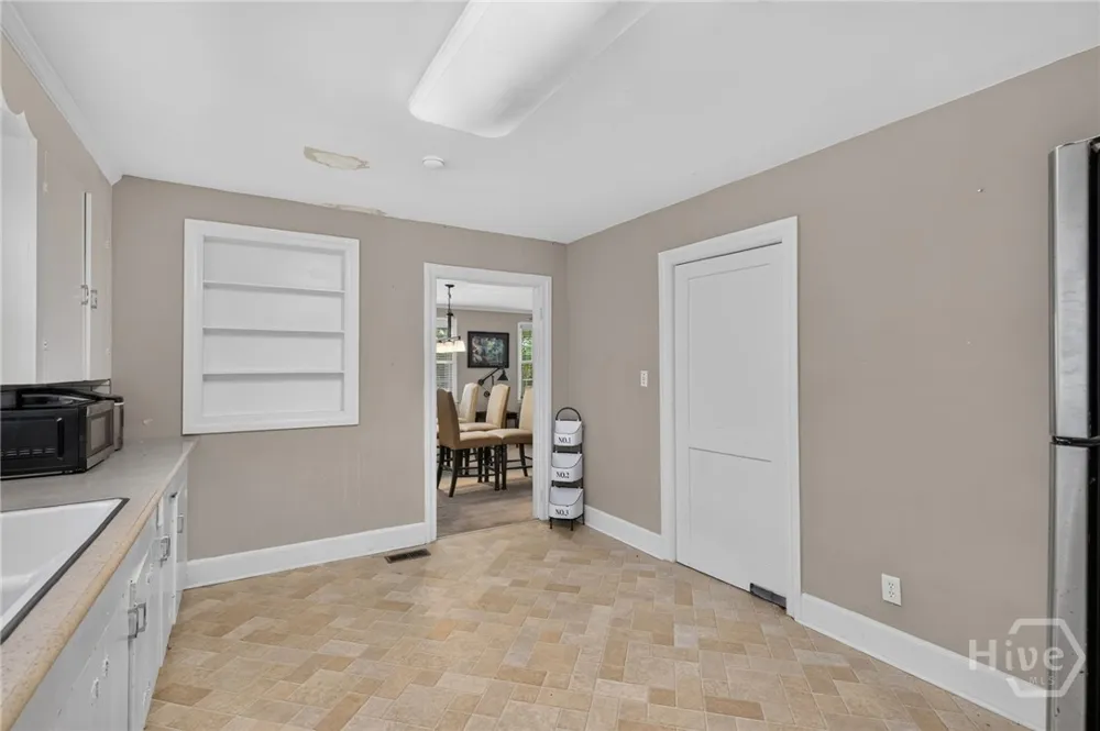 412 Lawton Avenue Savannah, GA 31404