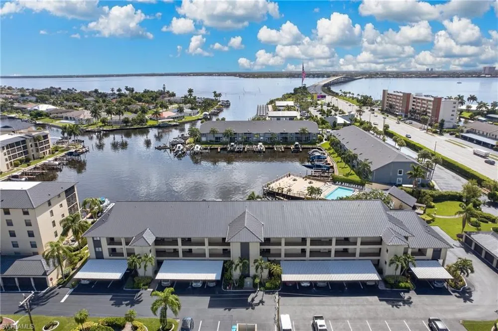 4719 SE 17th Place #103 Cape Coral, FL 33904
