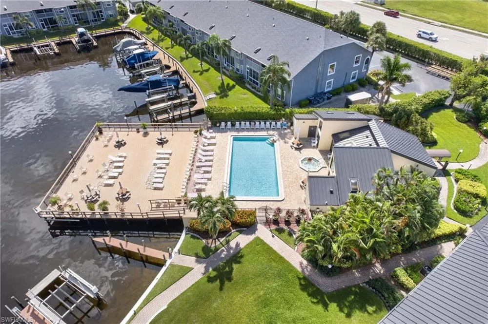 4719 SE 17th Place #103 Cape Coral, FL 33904