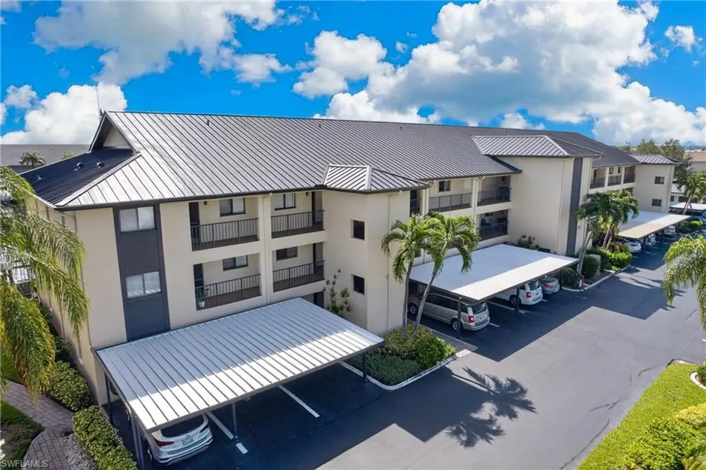 4719 SE 17th Place #103 Cape Coral, FL 33904