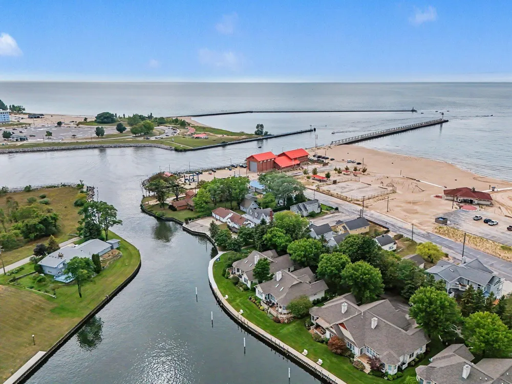 1 Harbor Point Lane Manistee City, MI 49660