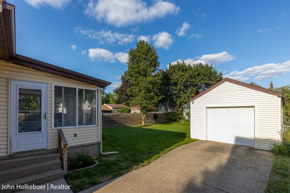 2226 College Avenue SE Grand Rapids City, MI 49507