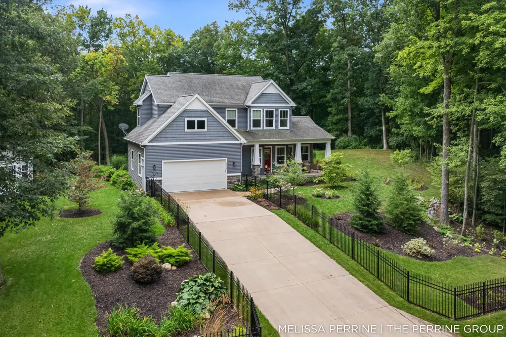 12125 Cherry Creek Ridge NE Vergennes Township, MI 49331