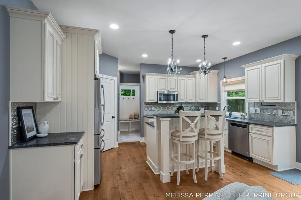 12125 Cherry Creek Ridge NE Vergennes Township, MI 49331
