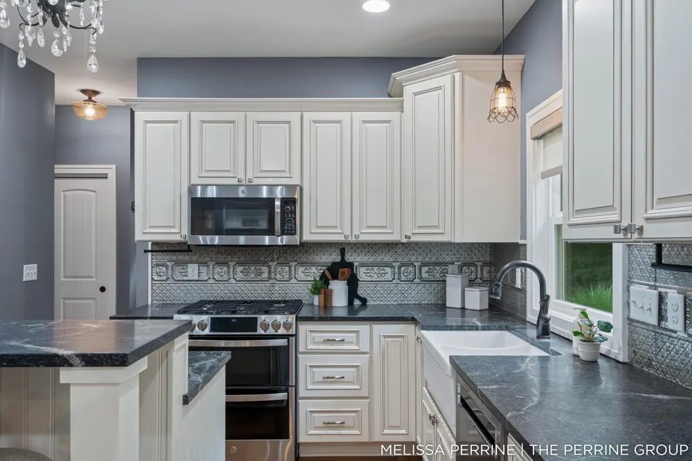 12125 Cherry Creek Ridge NE Vergennes Township, MI 49331