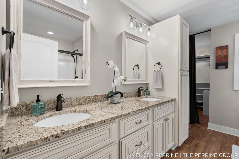 12125 Cherry Creek Ridge NE Vergennes Township, MI 49331