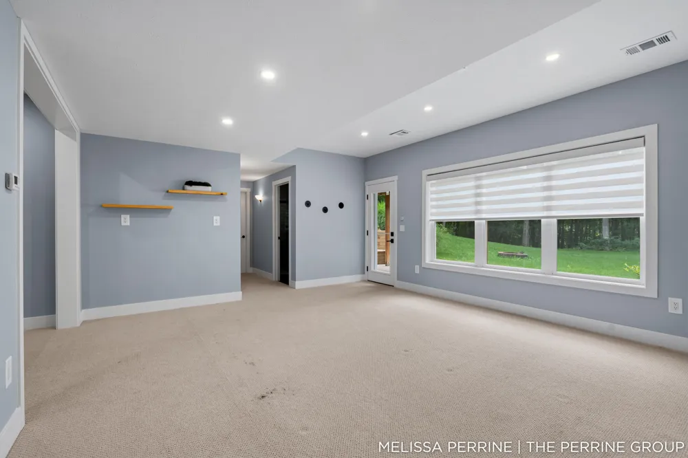 12125 Cherry Creek Ridge NE Vergennes Township, MI 49331