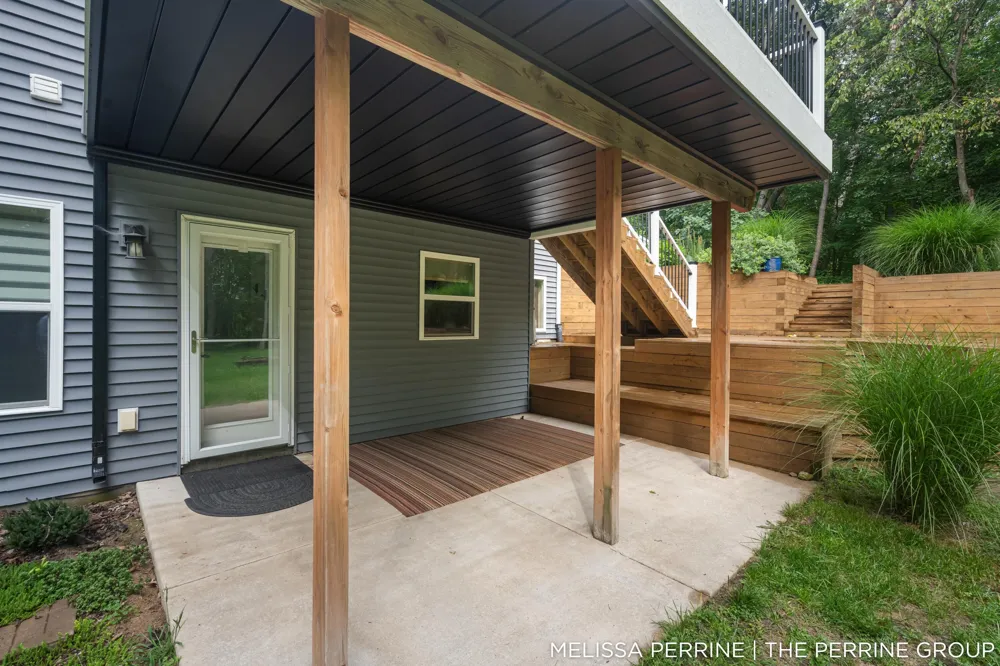 12125 Cherry Creek Ridge NE Vergennes Township, MI 49331