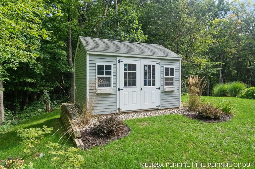 12125 Cherry Creek Ridge NE Vergennes Township, MI 49331