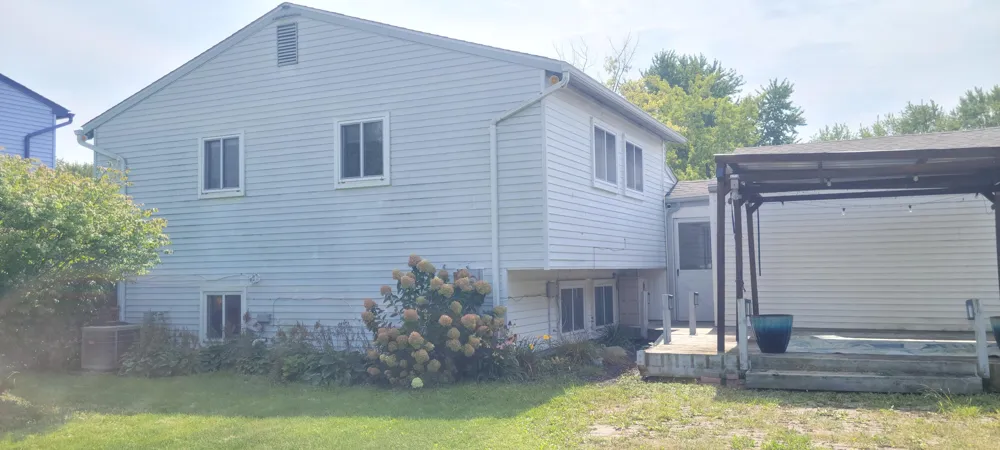 5465 New Meadow Drive Ypsilanti Charter Township, MI 48197