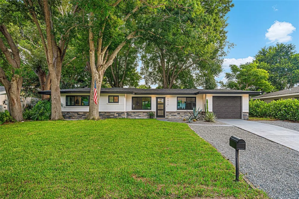 2410 VALENCIA DRIVE Sarasota, FL 34239