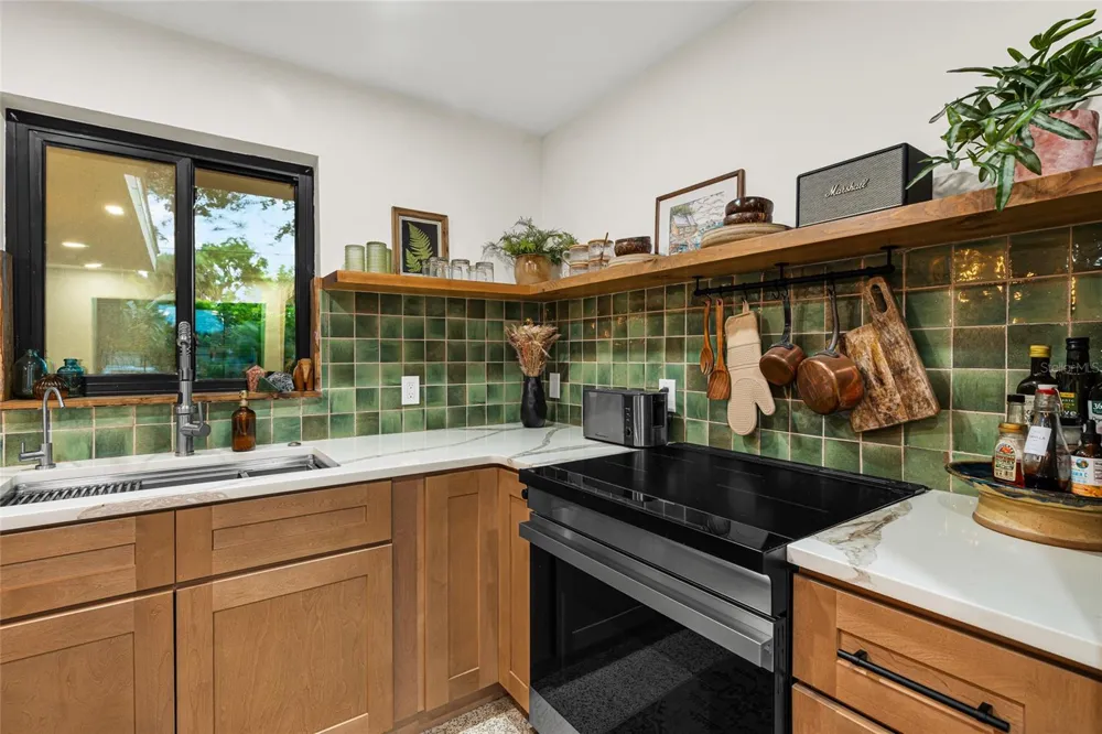 2410 VALENCIA DRIVE Sarasota, FL 34239