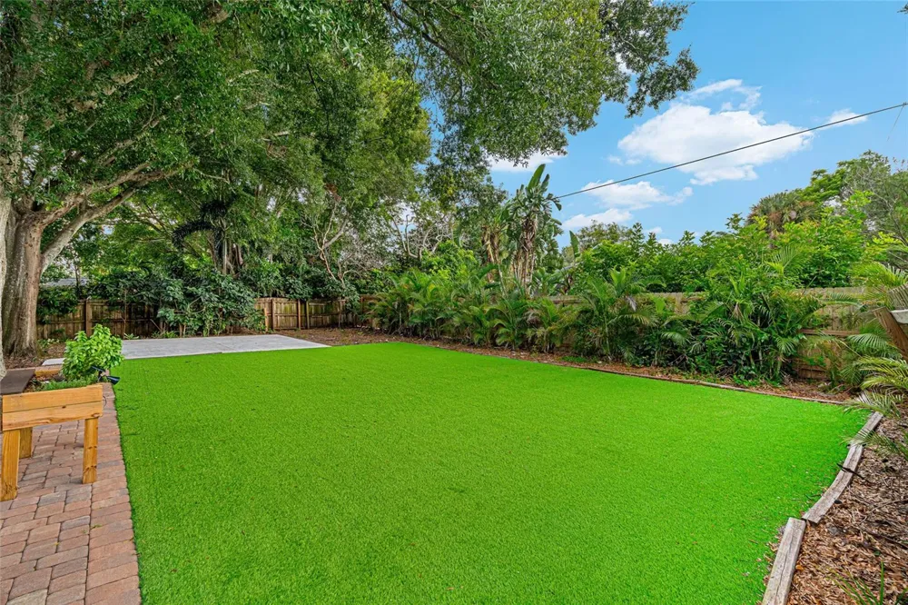 2410 VALENCIA DRIVE Sarasota, FL 34239