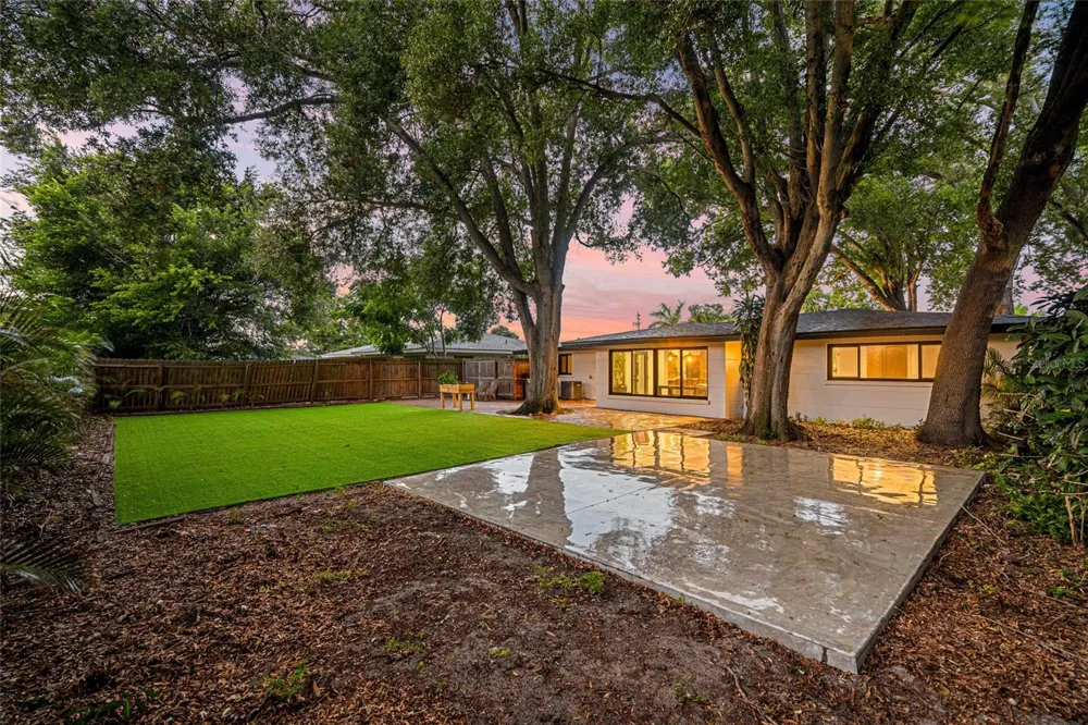 2410 VALENCIA DRIVE Sarasota, FL 34239