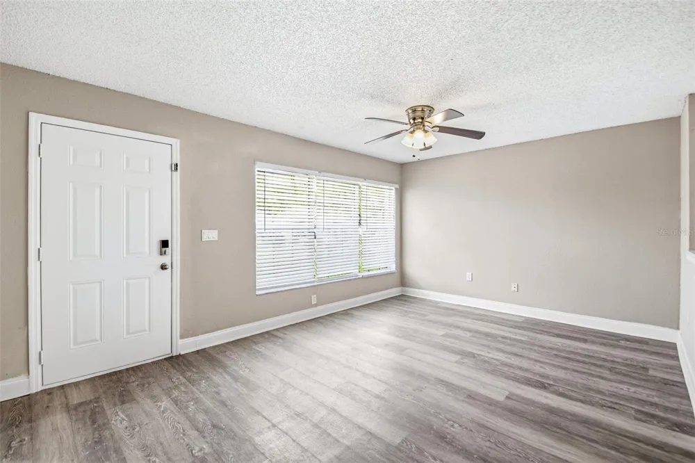 1616 27TH AVENUE E Bradenton, FL 34208