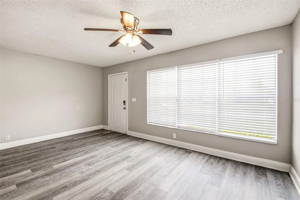 1616 27TH AVENUE E Bradenton, FL 34208