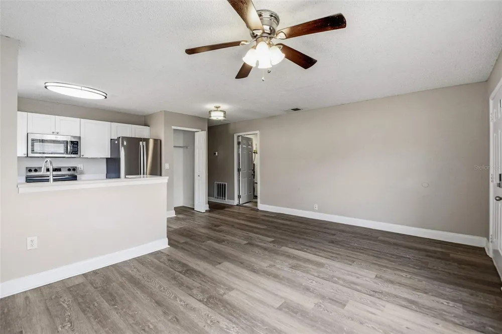 1616 27TH AVENUE E Bradenton, FL 34208