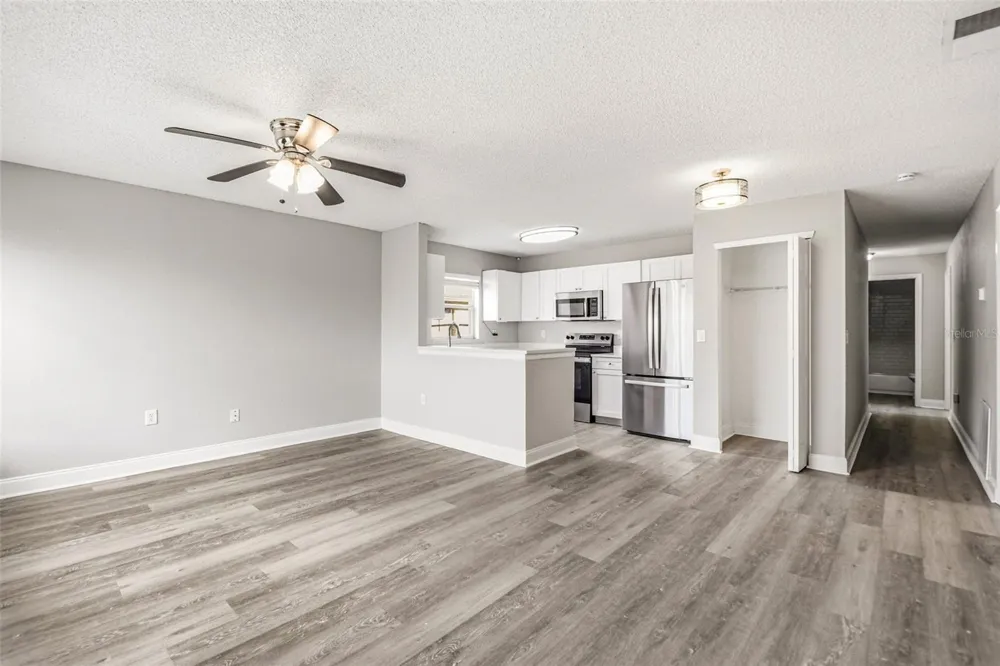 1616 27TH AVENUE E Bradenton, FL 34208