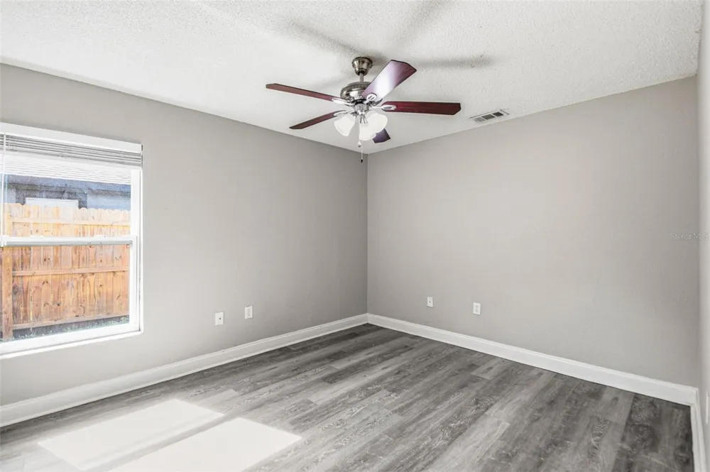 1616 27TH AVENUE E Bradenton, FL 34208