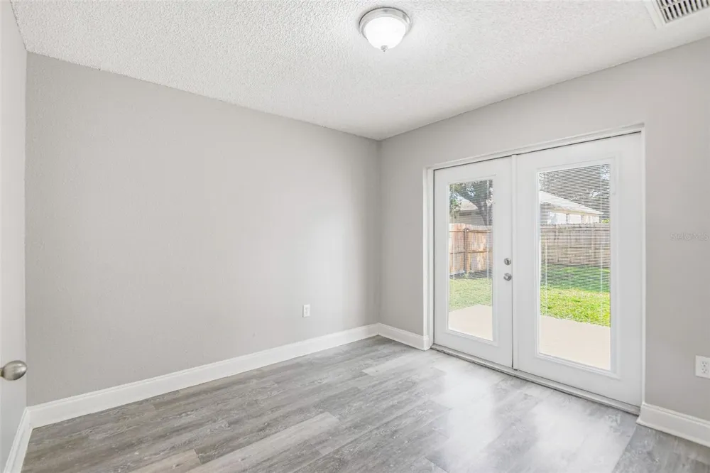 1616 27TH AVENUE E Bradenton, FL 34208