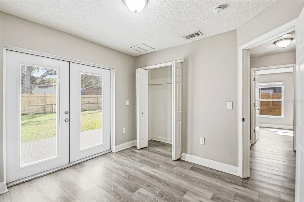 1616 27TH AVENUE E Bradenton, FL 34208