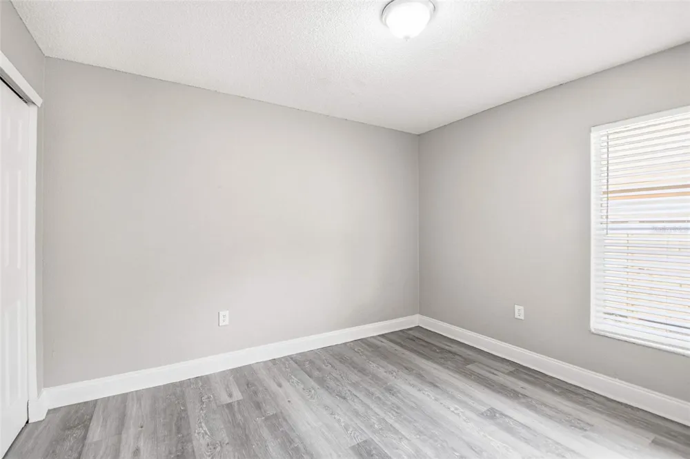 1616 27TH AVENUE E Bradenton, FL 34208