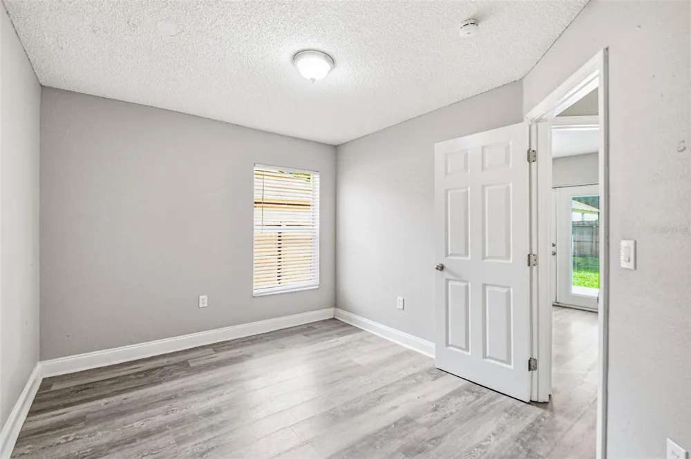 1616 27TH AVENUE E Bradenton, FL 34208