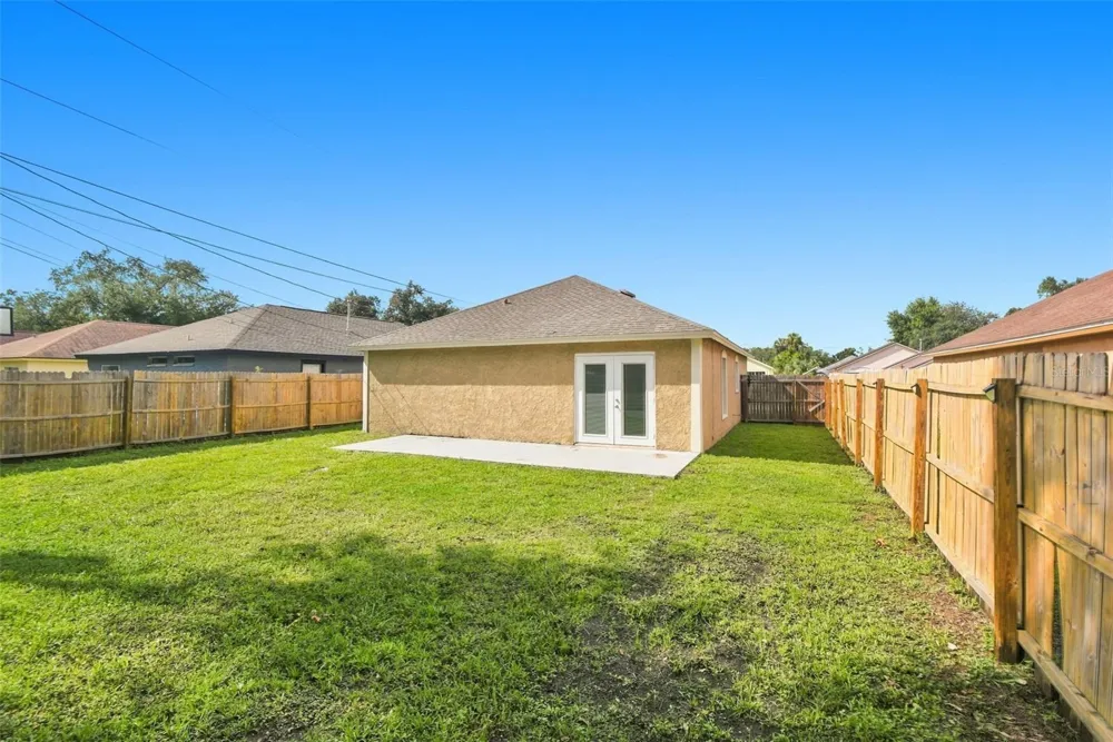 1616 27TH AVENUE E Bradenton, FL 34208