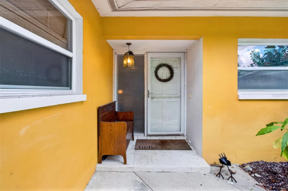 11420 OVAL DRIVE W Largo, FL 33774