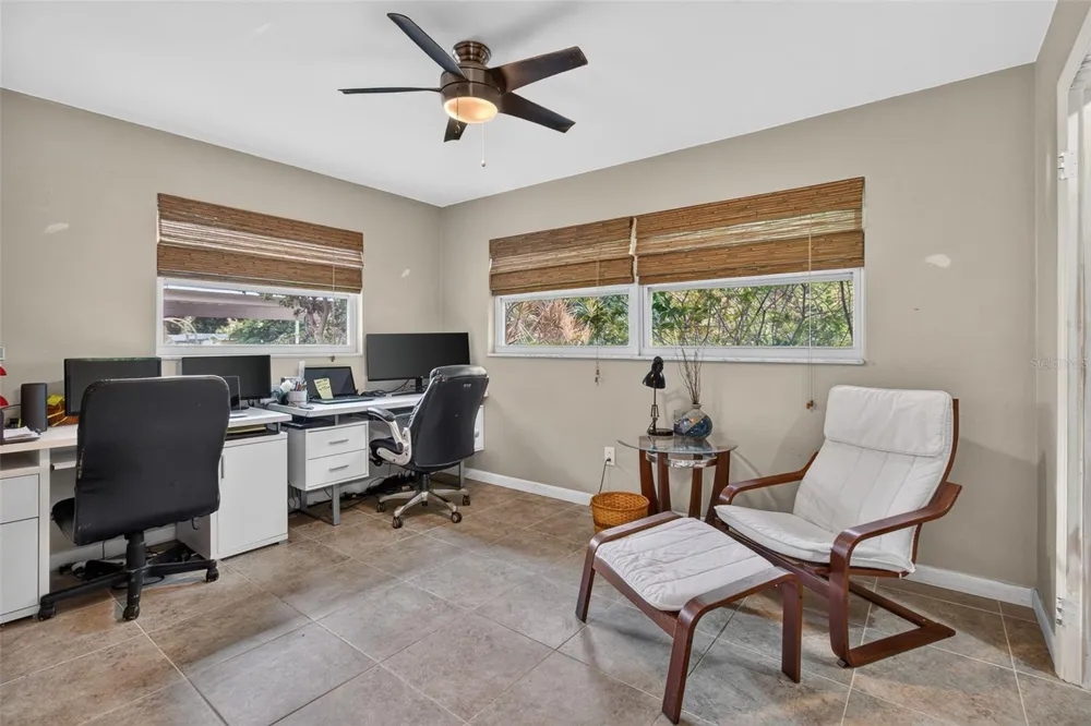 11420 OVAL DRIVE W Largo, FL 33774
