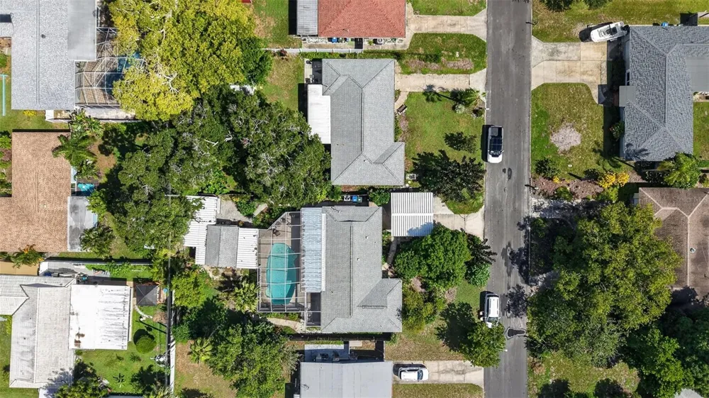 11420 OVAL DRIVE W Largo, FL 33774
