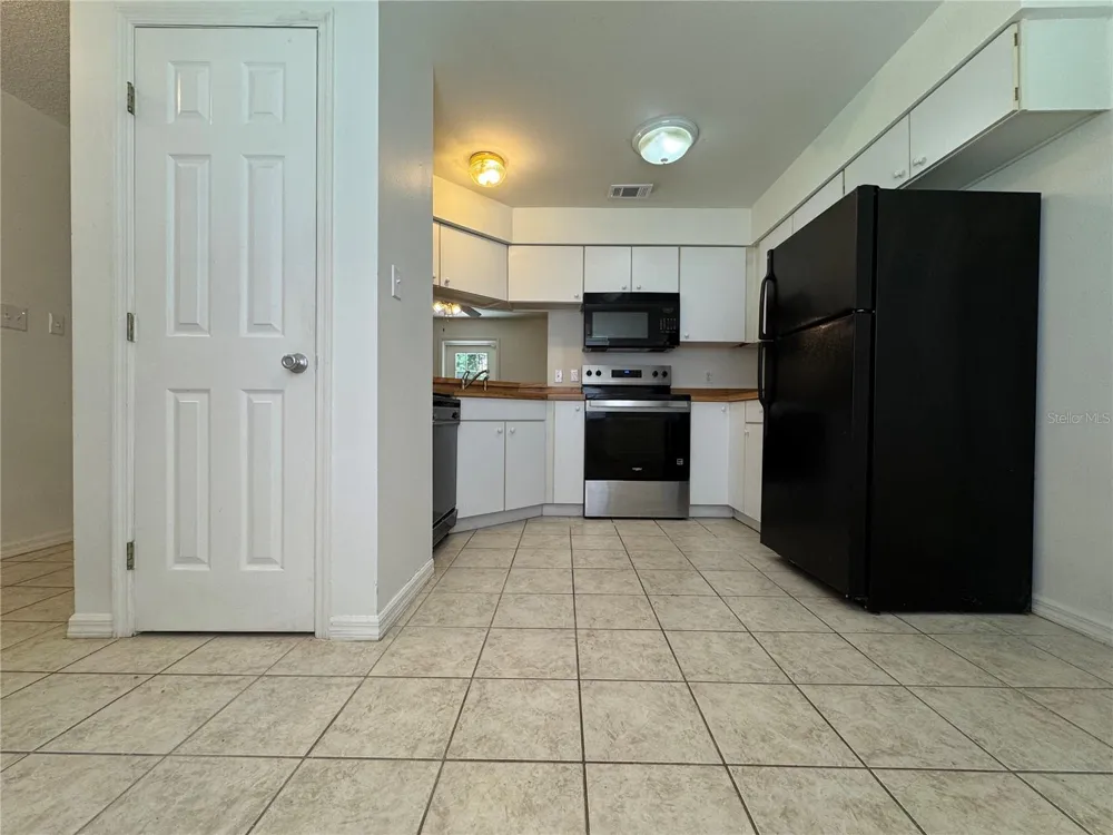 215 PINEHURST DRIVE Auburndale, FL 33823