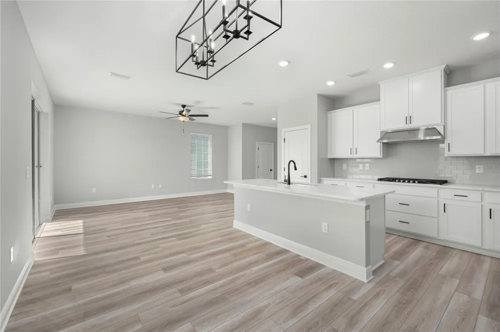 7673 SOMERSWORTH DRIVE Kissimmee, FL 34747