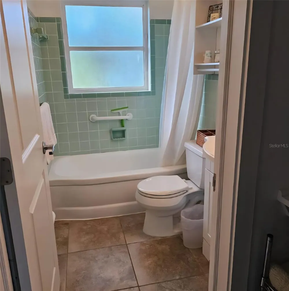 11598 OVAL DRIVE W Largo, FL 33774