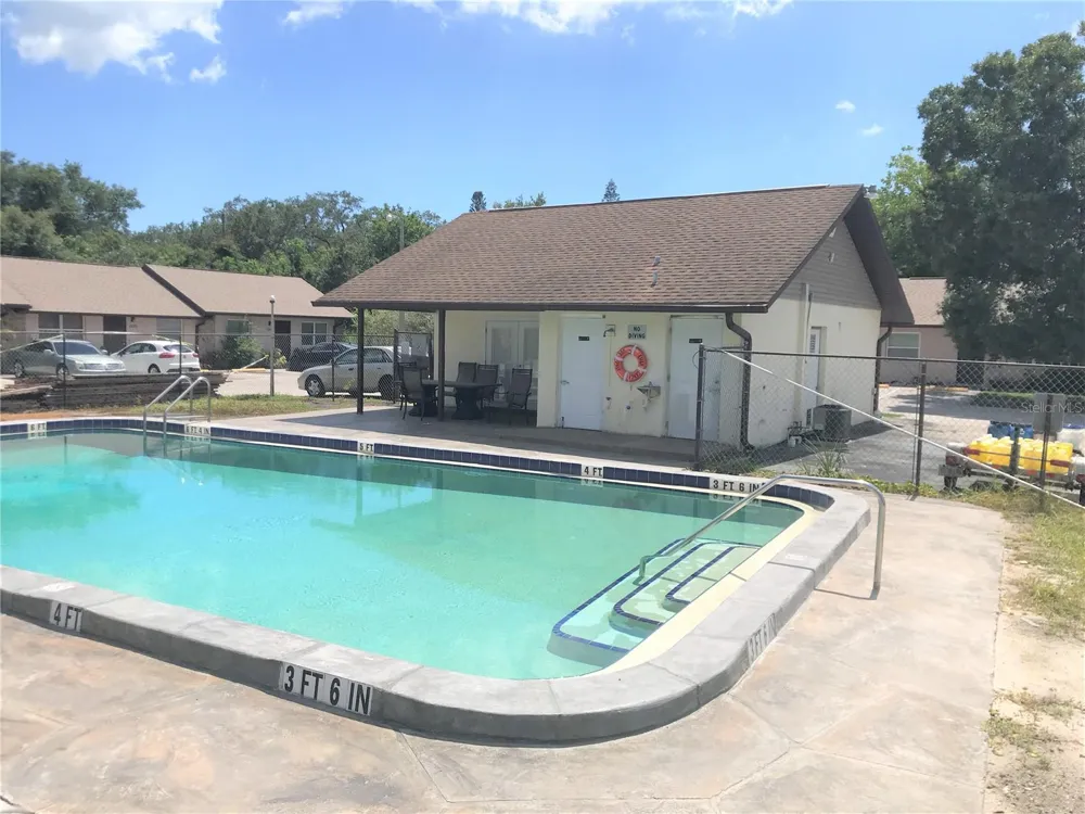 1323 54TH AVENUE E #16E Bradenton, FL 34203