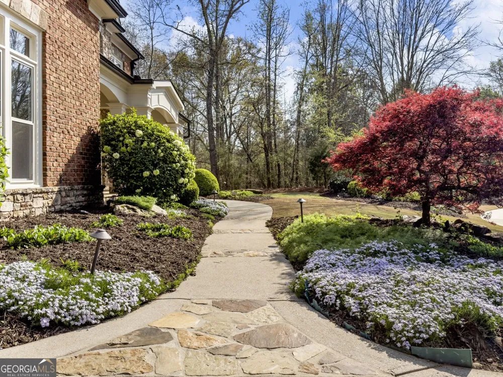 2279 Weeping Oak DR Braselton, GA 30517