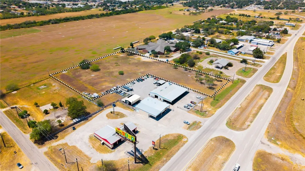 1400 Loop 459 Mathis, TX 78368
