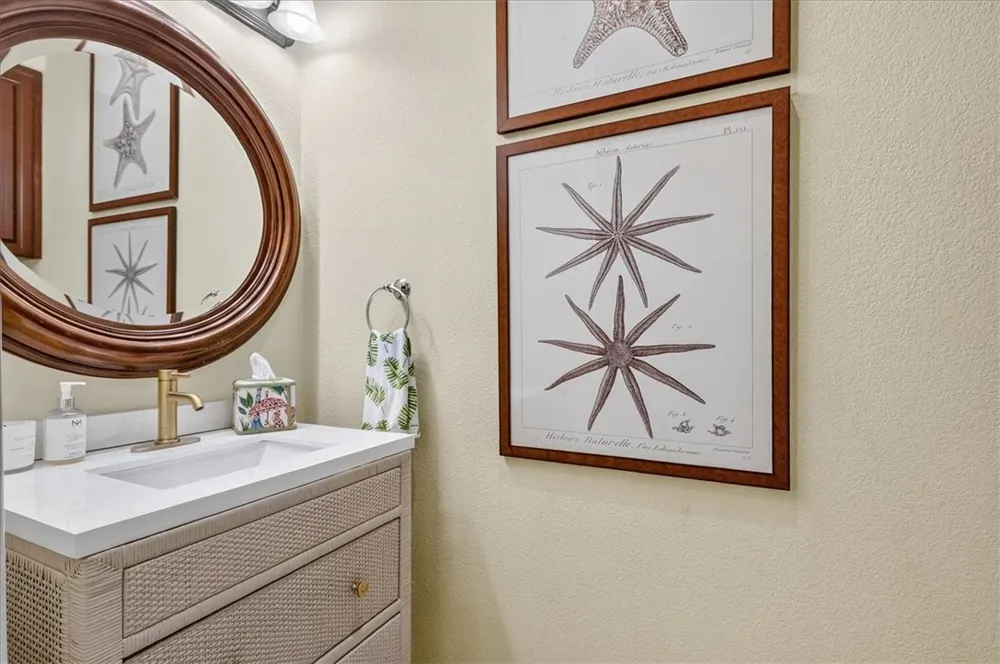 224 W Cotter Avenue #206 Port Aransas, TX 78373