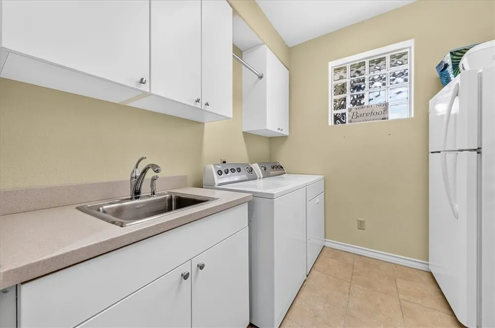 224 W Cotter Avenue #206 Port Aransas, TX 78373