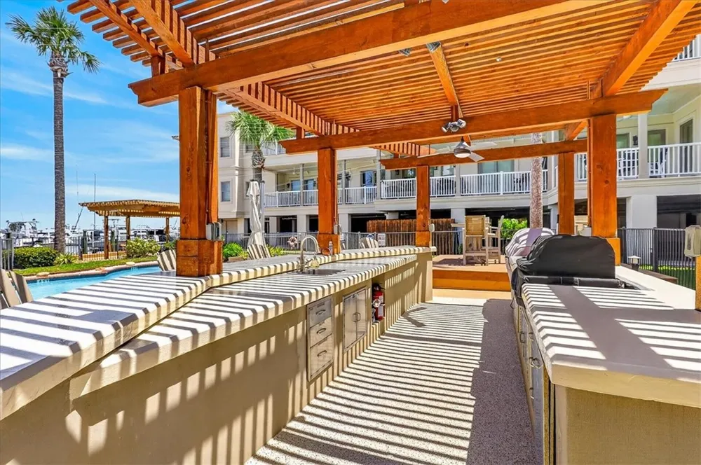 224 W Cotter Avenue #206 Port Aransas, TX 78373
